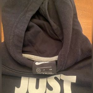 Nike hoodie color black size youth small